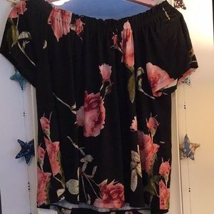 Cute black/coral top S
